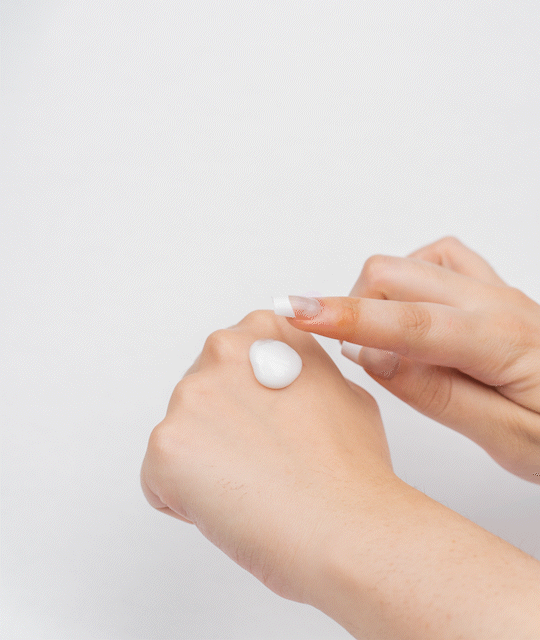 Show face brightening cream
