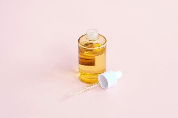 How to Use a Leave-In Scalp Treatment and Hair Serum in One Routine?