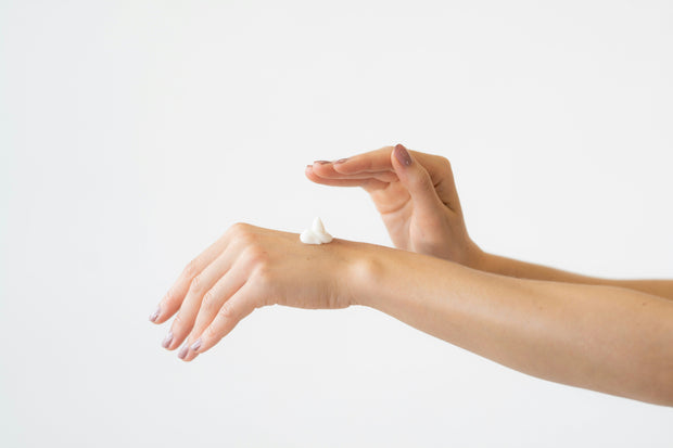 How to Apply Sunblock Under Makeup: A Simple Routine for Every Skin Type